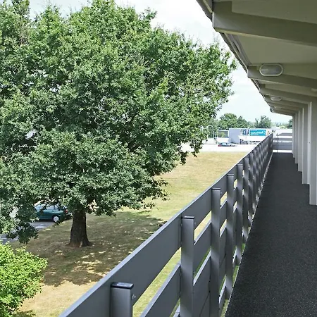 Szálloda Campanile Angers Ouest -