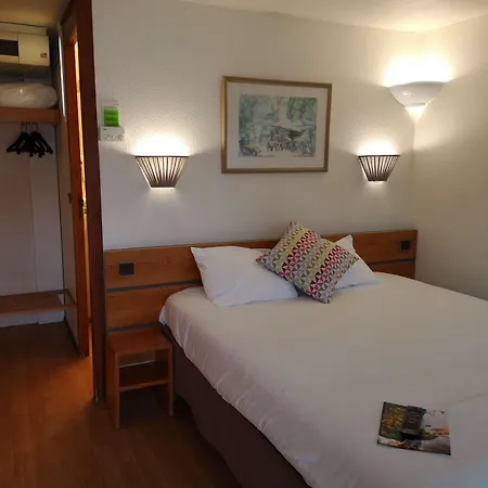 Campanile Angers Ouest - Hotel 3*