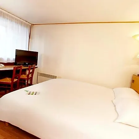 호텔 Campanile Angers Ouest - 3*
