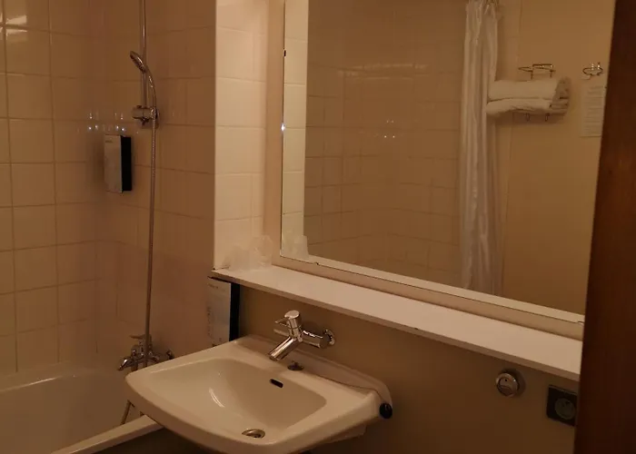 Otel Campanile Angers Ouest - Beaucouzé