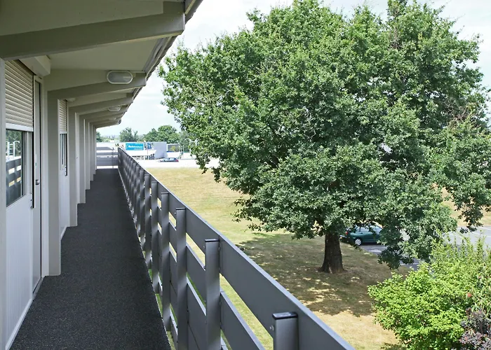 Campanile Angers Ouest - Hotel